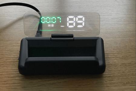 HUD C500 - Thiết Bị Hiển Thị Kính Lái Ô Tôthiet-bi-hien-thi-toc-do-hud-c500-chungauto